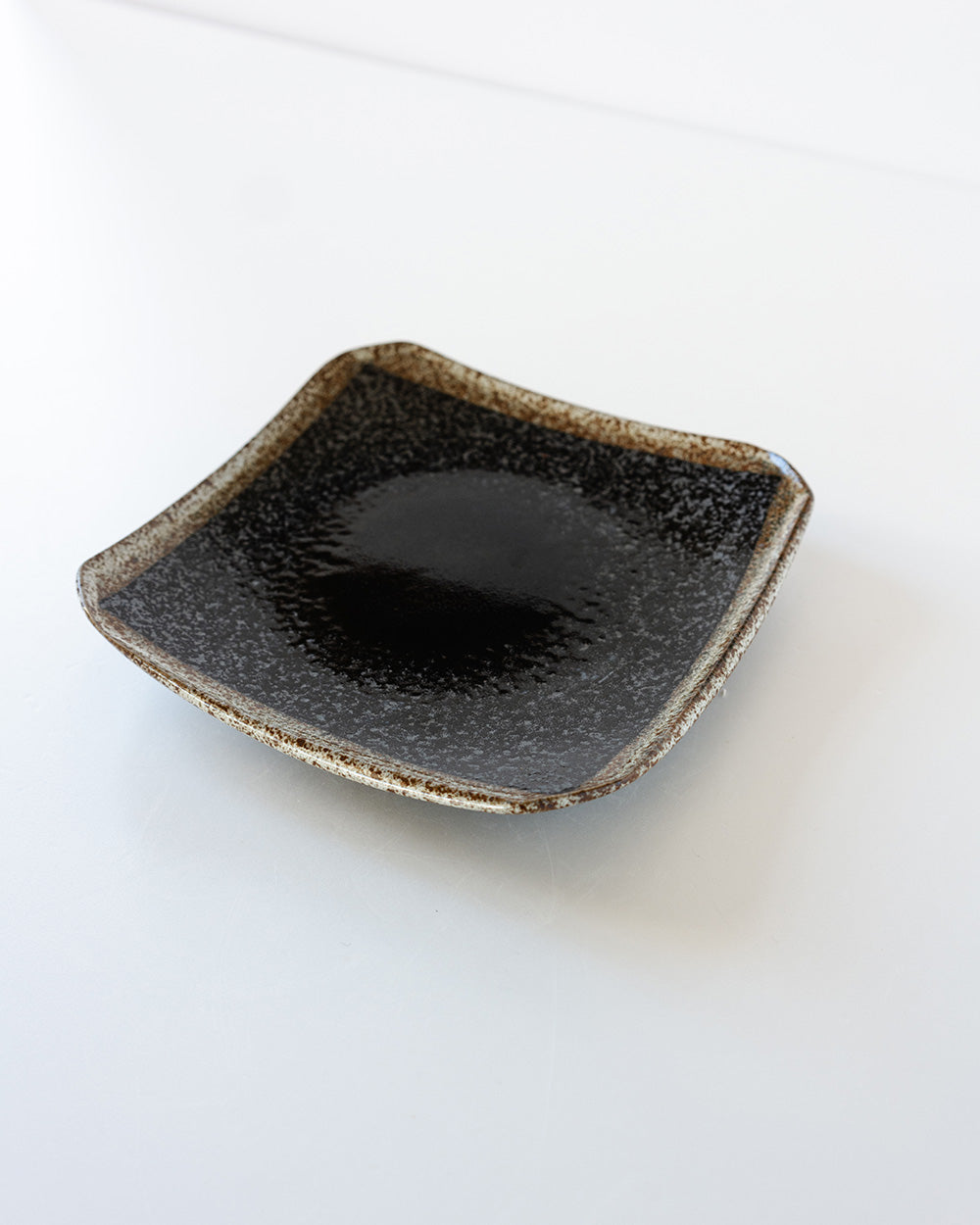 油滴湖水 角8寸皿