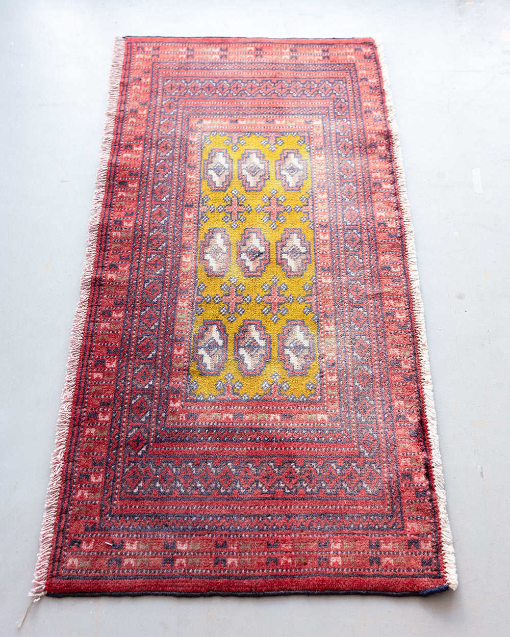 トライバルラグ 105×47cm 【RED/YE】
