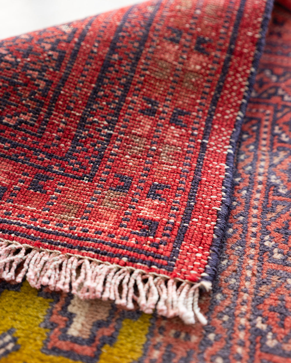 トライバルラグ 105×47cm 【RED/YE】