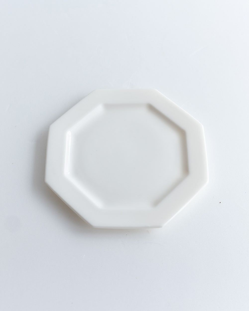 八角プレートWhite