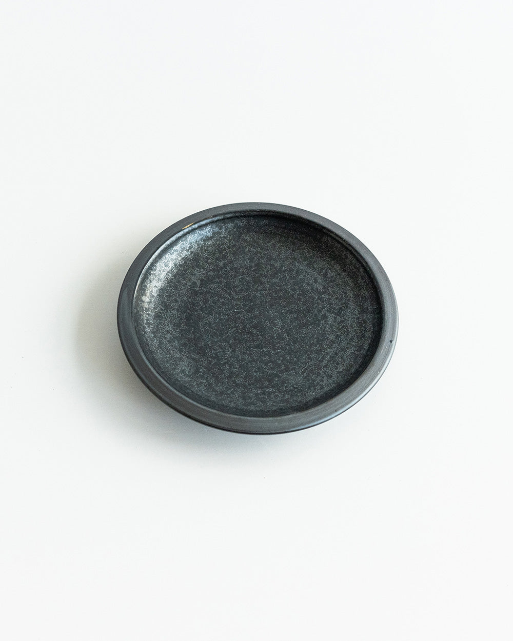 every 黒 括り手4寸皿