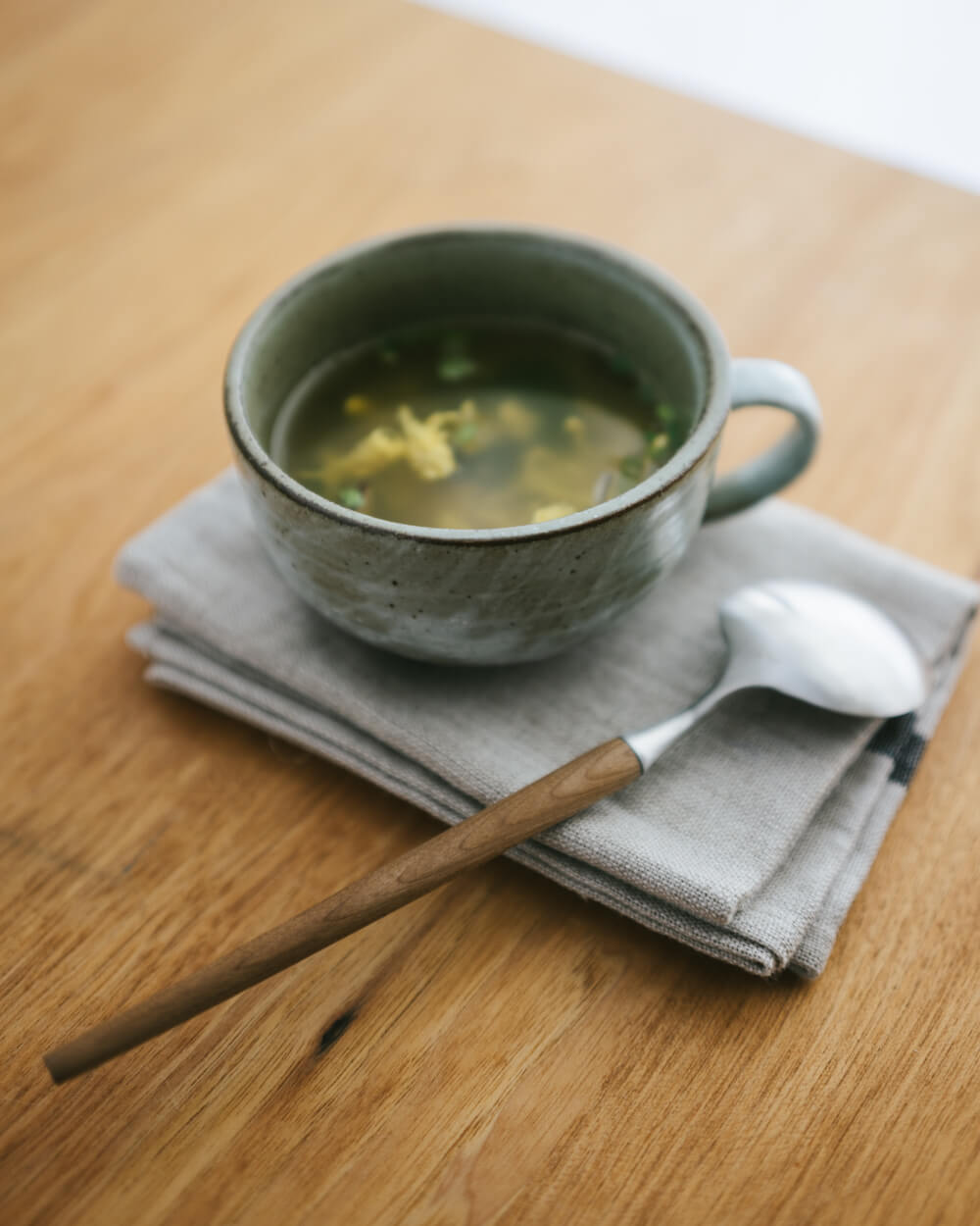 土物スープカップ 灰釉粉引
