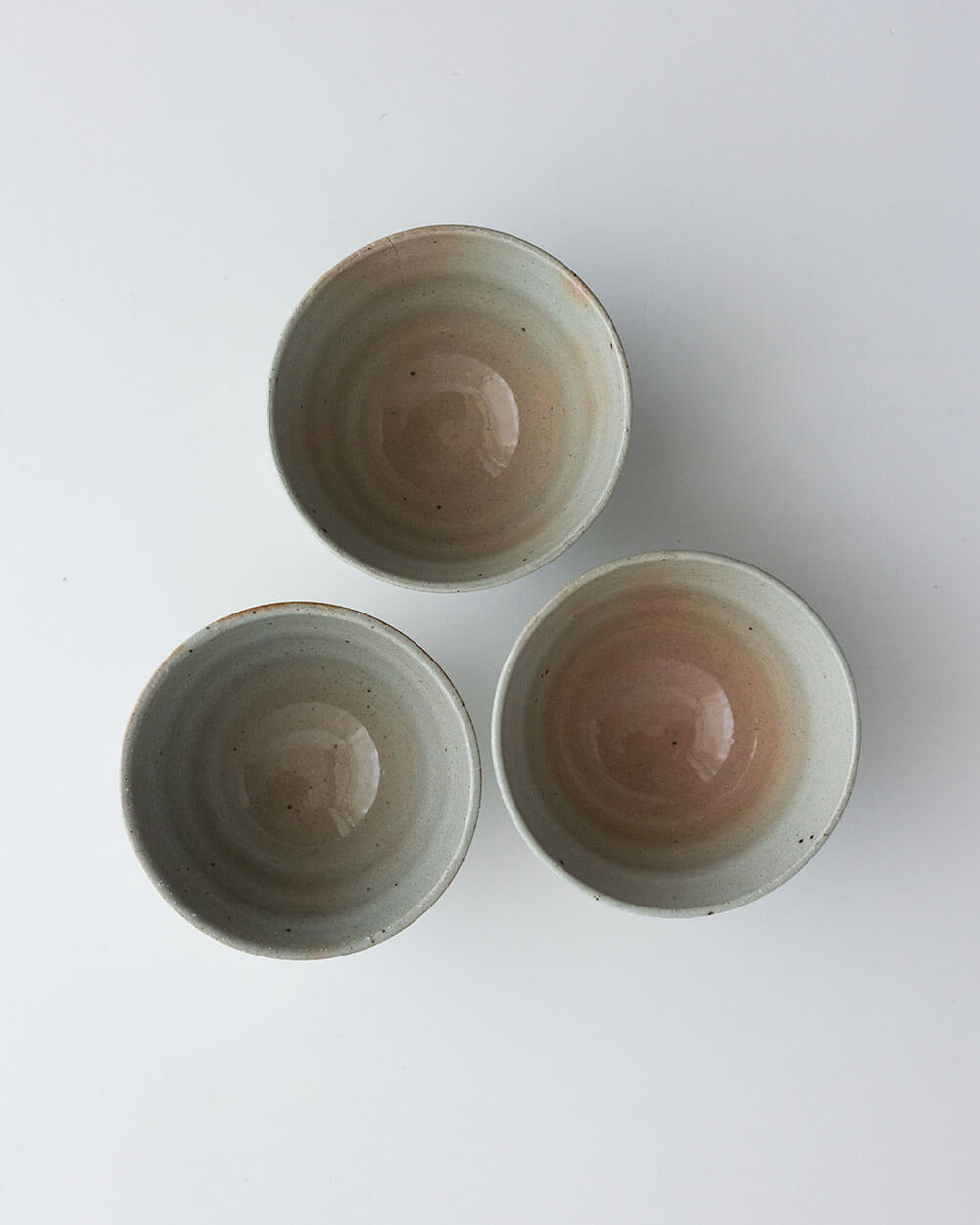塗分茶碗 白