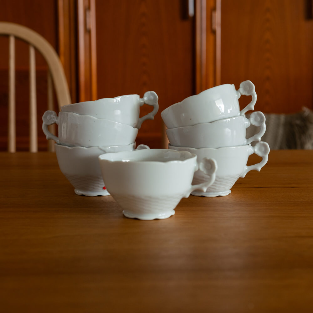 白磁フレア ティーカップ