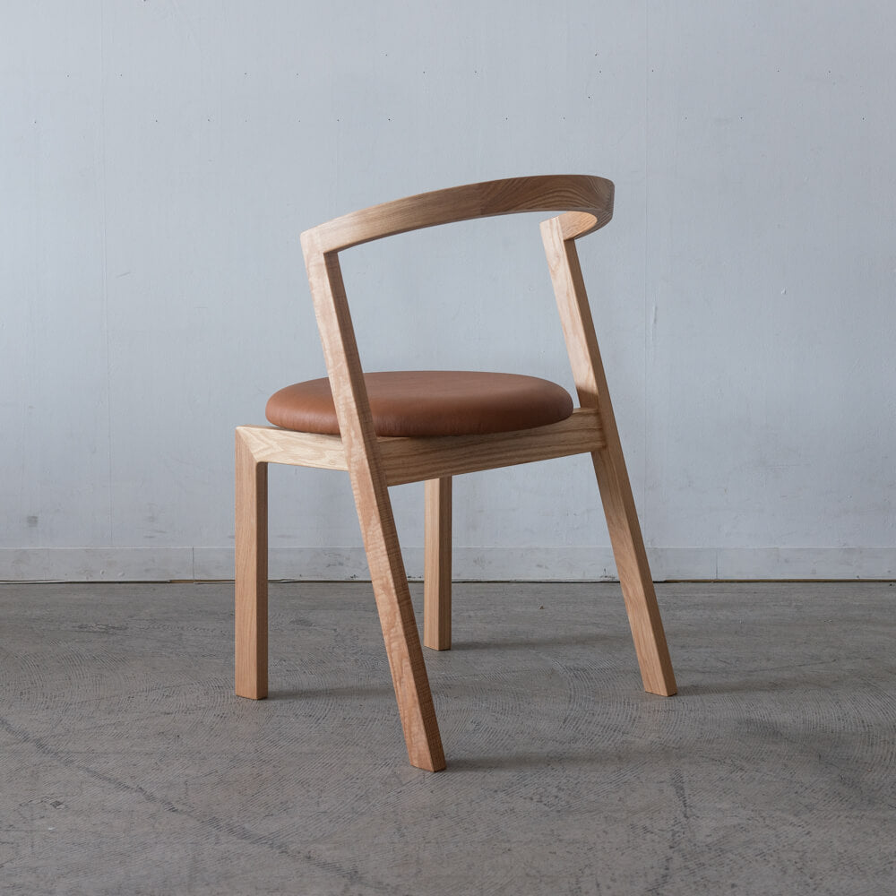 TP Chair 04 北海道産タモ材 / ウレタン塗装 / 本革 HLS1104 / SH430