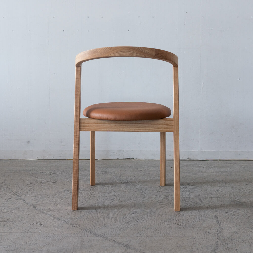 TP Chair 04 北海道産タモ材 / ウレタン塗装 / 本革 HLS1104 / SH430
