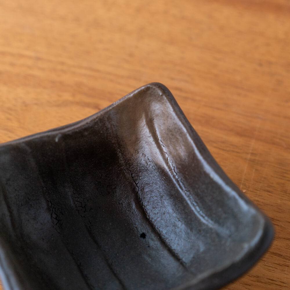 黒茶吹 四角小鉢 (小)