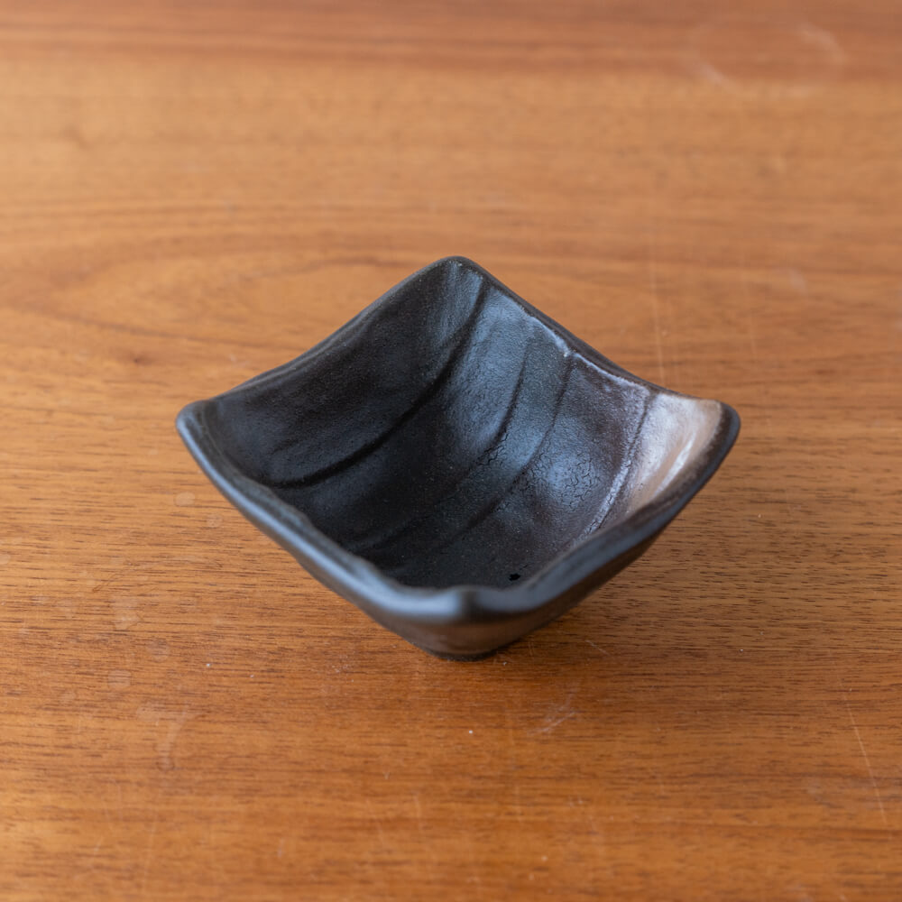 黒茶吹 四角小鉢 (小)