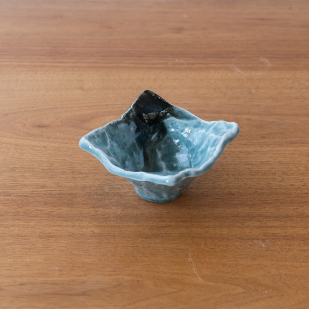 翠玉 波四角小鉢 (小)