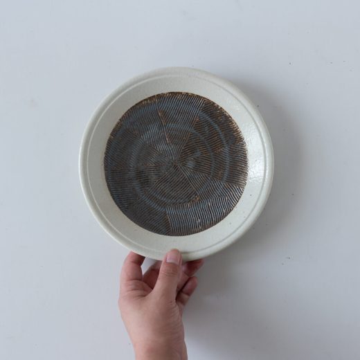 【WEB限定】初雪スリ目紋 円(まどか)6.5皿 -器市-