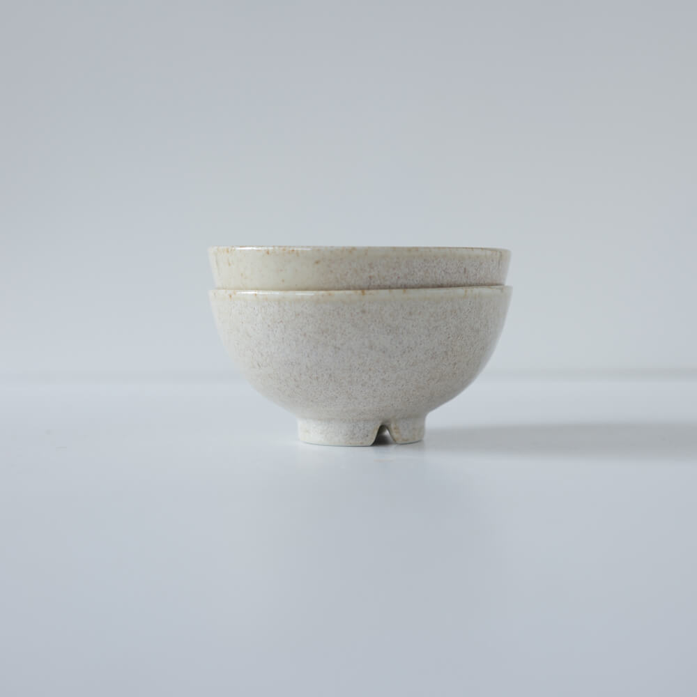カラーうのふ 白 軽々中平碗