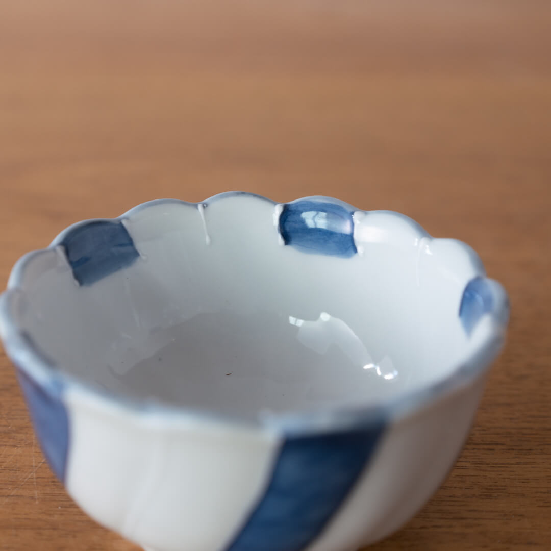 【WEB限定】菊型ねじり小鉢 青縞 -器市-