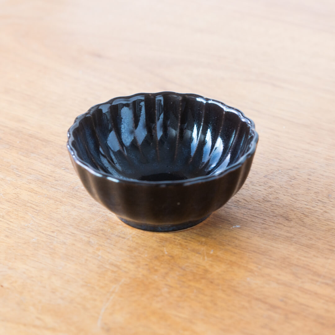 【WEB限定】しのぎ菊型小鉢 藍 -器市-