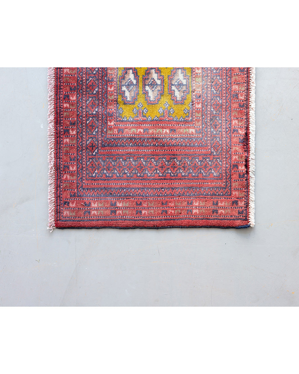 トライバルラグ 105×47cm 【RED/YE】