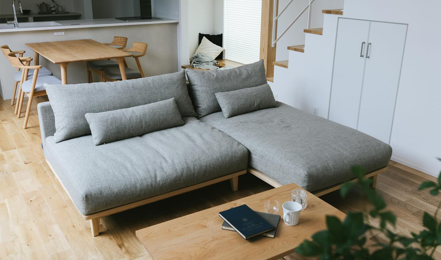 中庭のある家とナチュラル家具の心地よい暮らし｜ARRCH様コーディネート事例