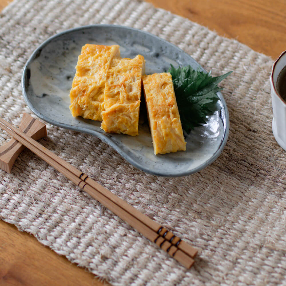 藍染ネジリ焼き物皿