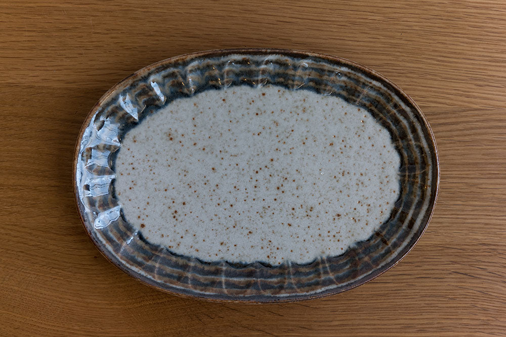 線筋しのぎ型　楕円皿