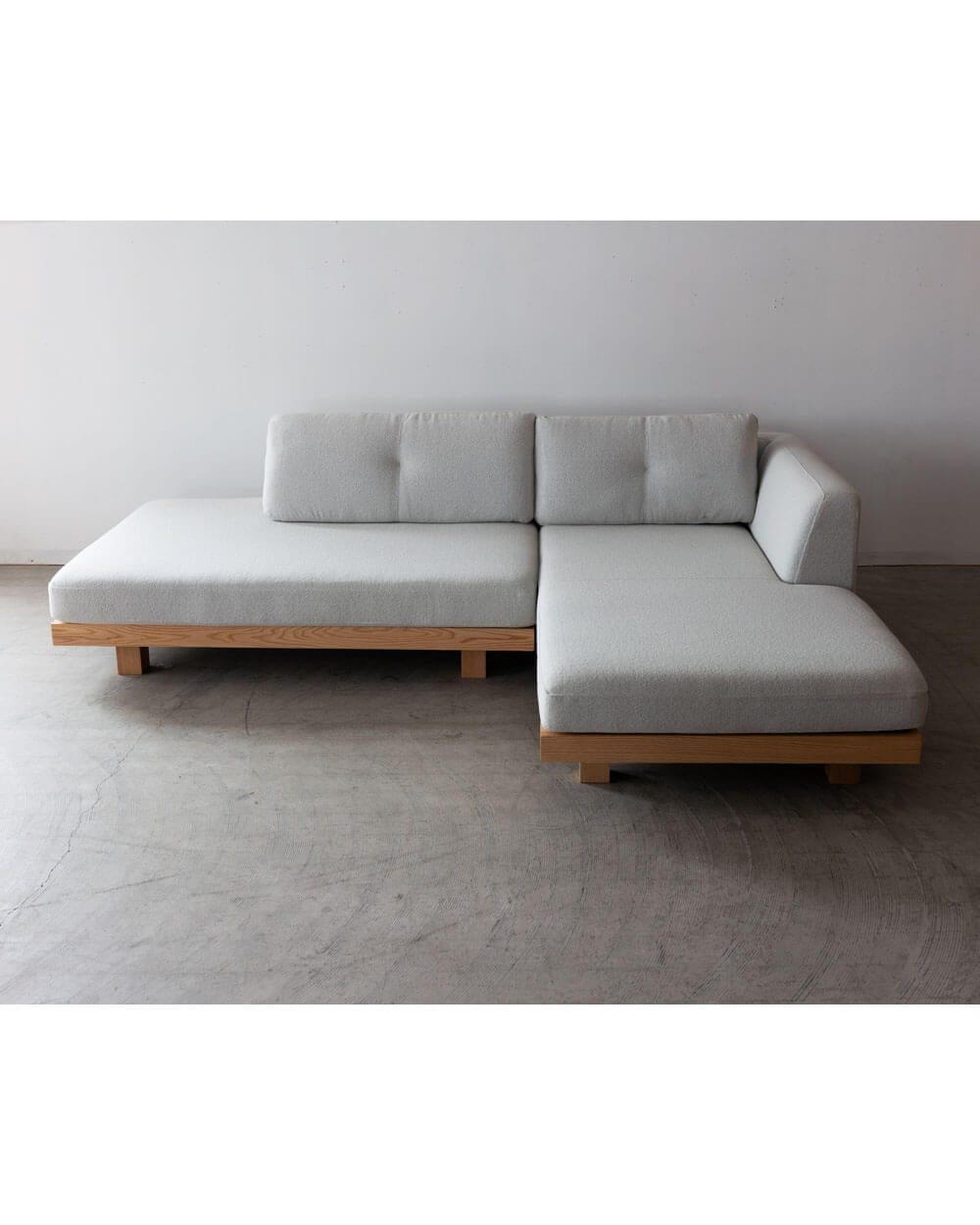 ［現品SALE］コロンカウチソファ（R）＋シェーズロング（L）レッドオーク / オイル 張地：ランク2 エコモコ / ホワイト