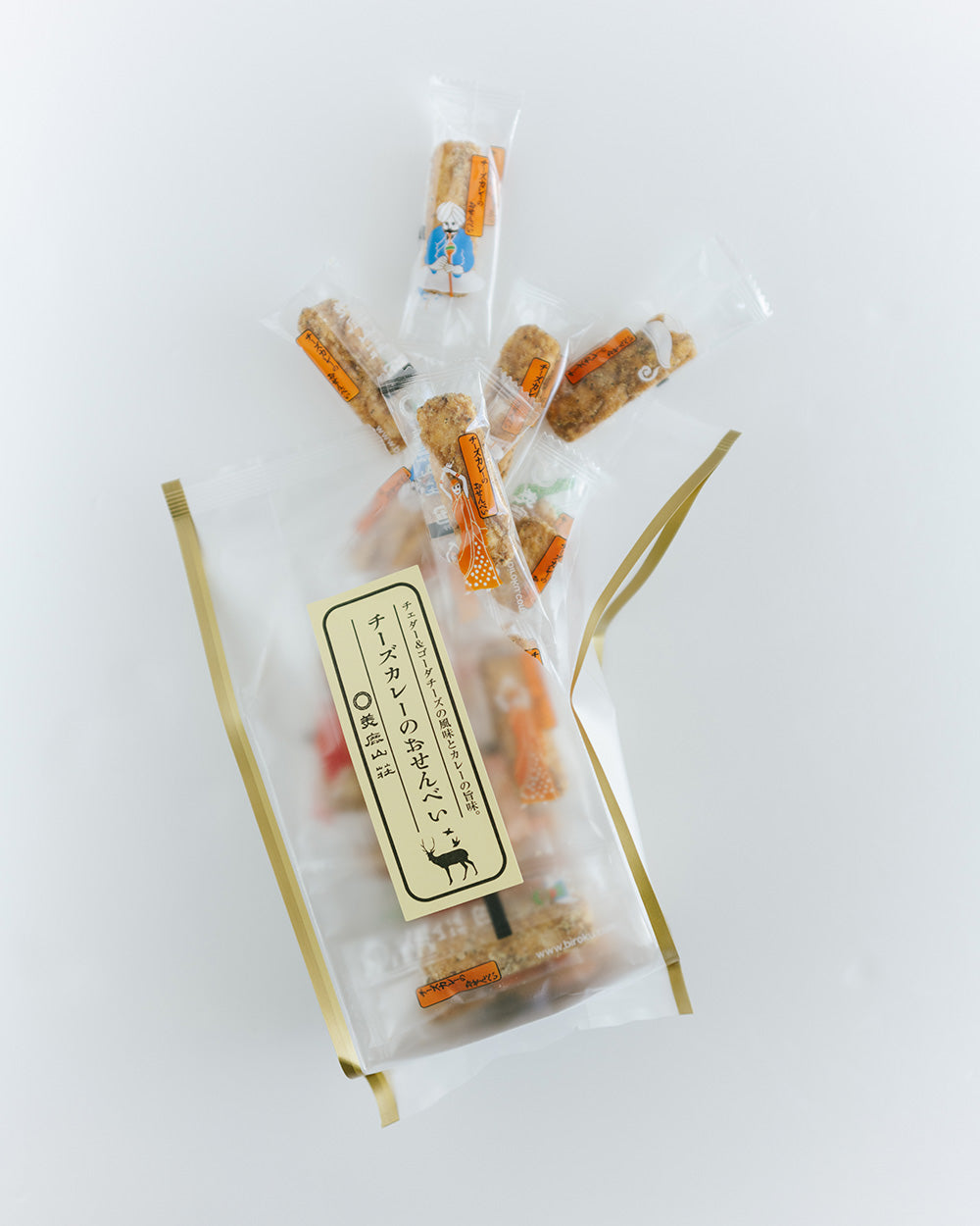 美鹿山荘　チーズカレーのおせんべい