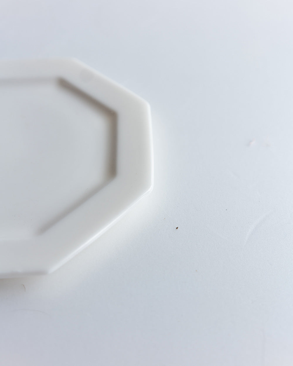 八角プレートWhite