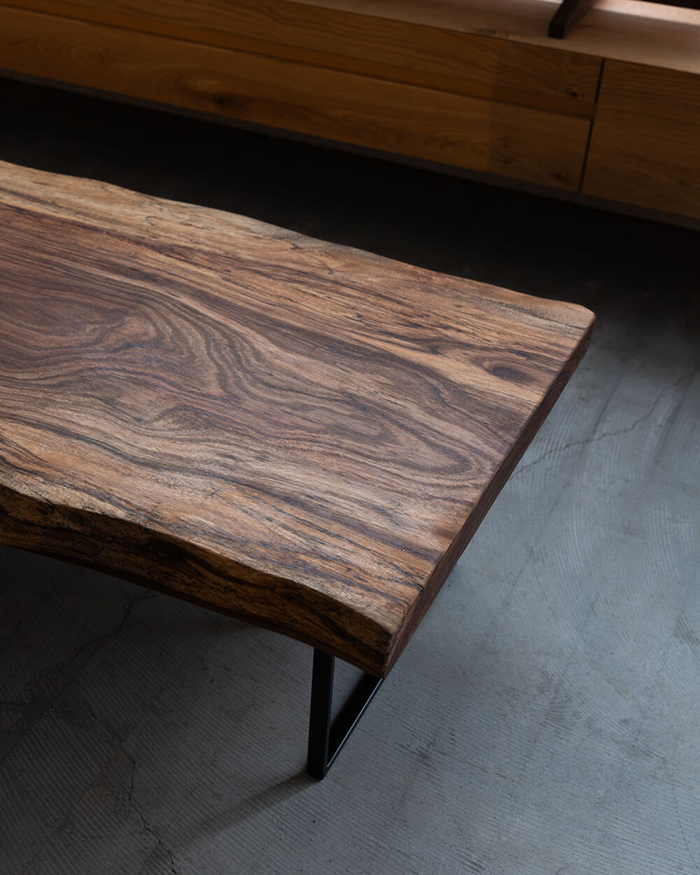 ベリ材一枚板テーブル / オイル塗装 西アフリカ産合法木材2312-494-4