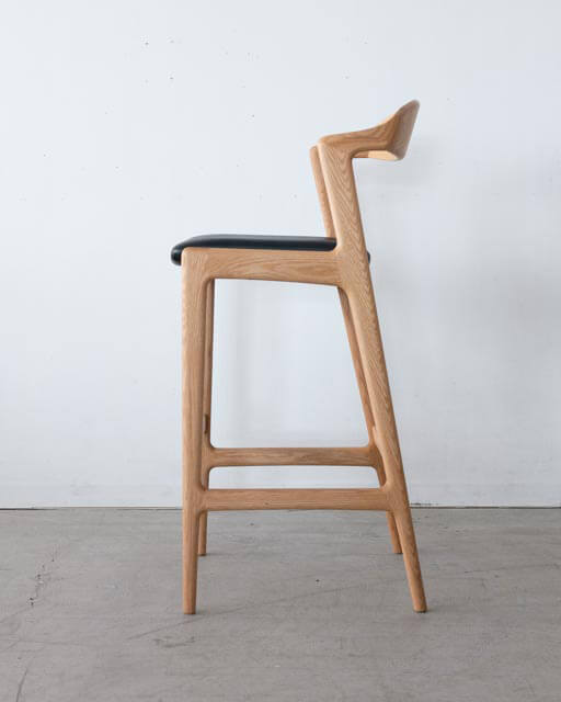 ［現品SALE］ユナカウンターチェア レッドオーク無垢材 / オイル仕上げ ブラックL-8395（棚なし）