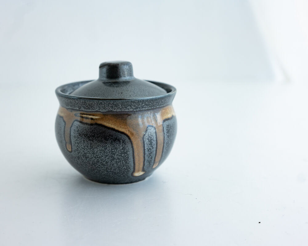茶流し8cm蓋付き壺
