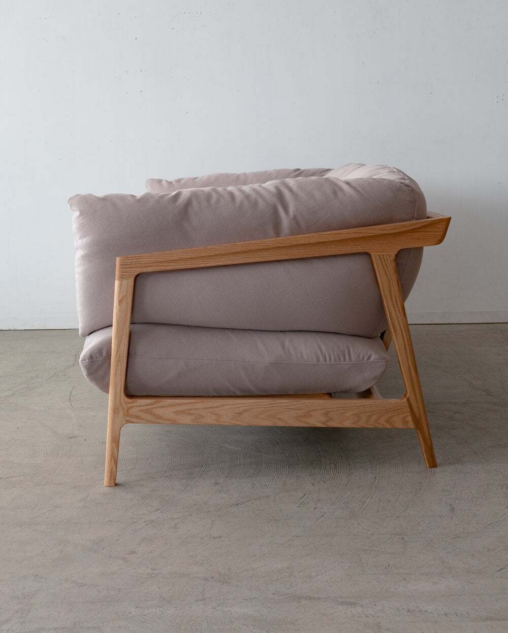 ［現品SALE］2.5Pソファ LC313LF（RO-ON-AF890）レッドオーク材 オイル仕上げ / 張地ランク2（ナガノインテリア）