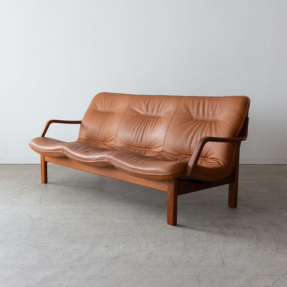 ［アップサイクル品］ BERG FURNITURE 3Pソファ 本革