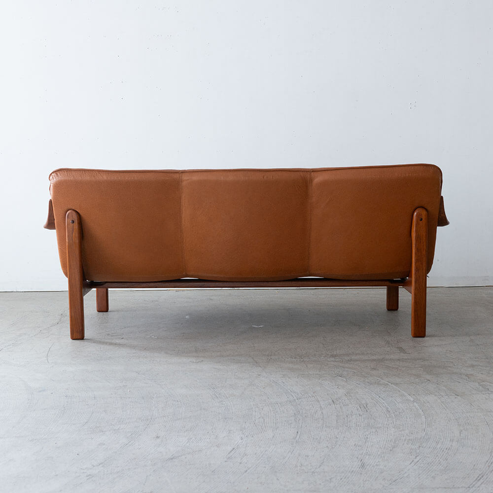 ［アップサイクル品］ BERG FURNITURE 3Pソファ 本革