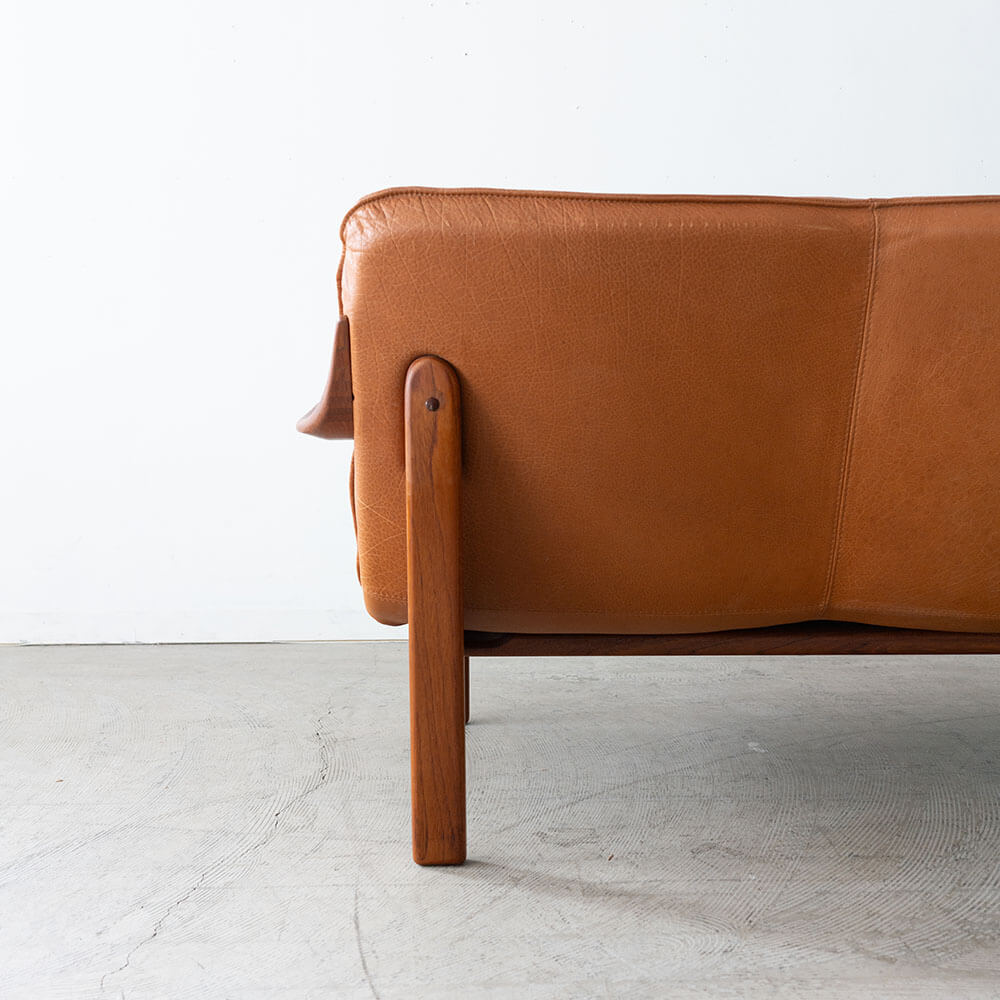 アップサイクル品］ BERG FURNITURE 3Pソファ 本革