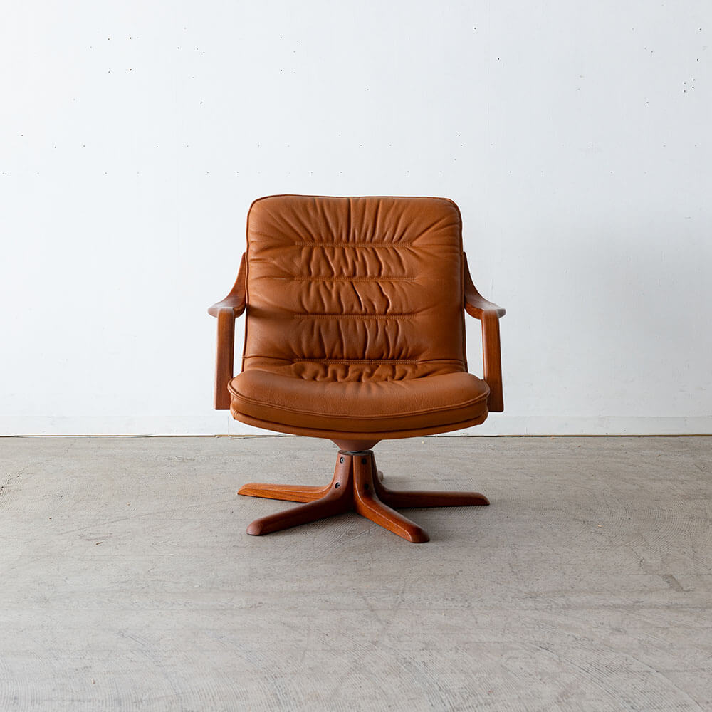 ［アップサイクル品］ BERG FURNITURE 1Pソファ 本革 A