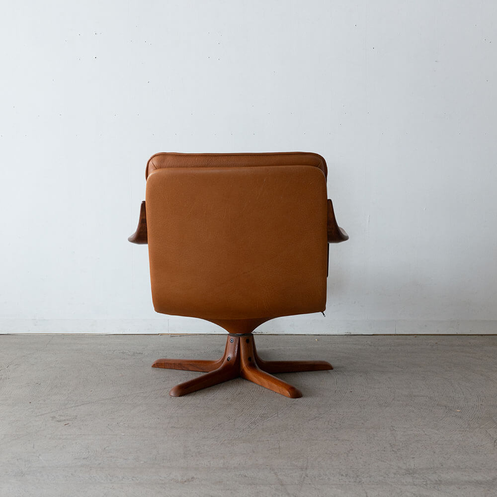 ［アップサイクル品］ BERG FURNITURE 1Pソファ 本革 B