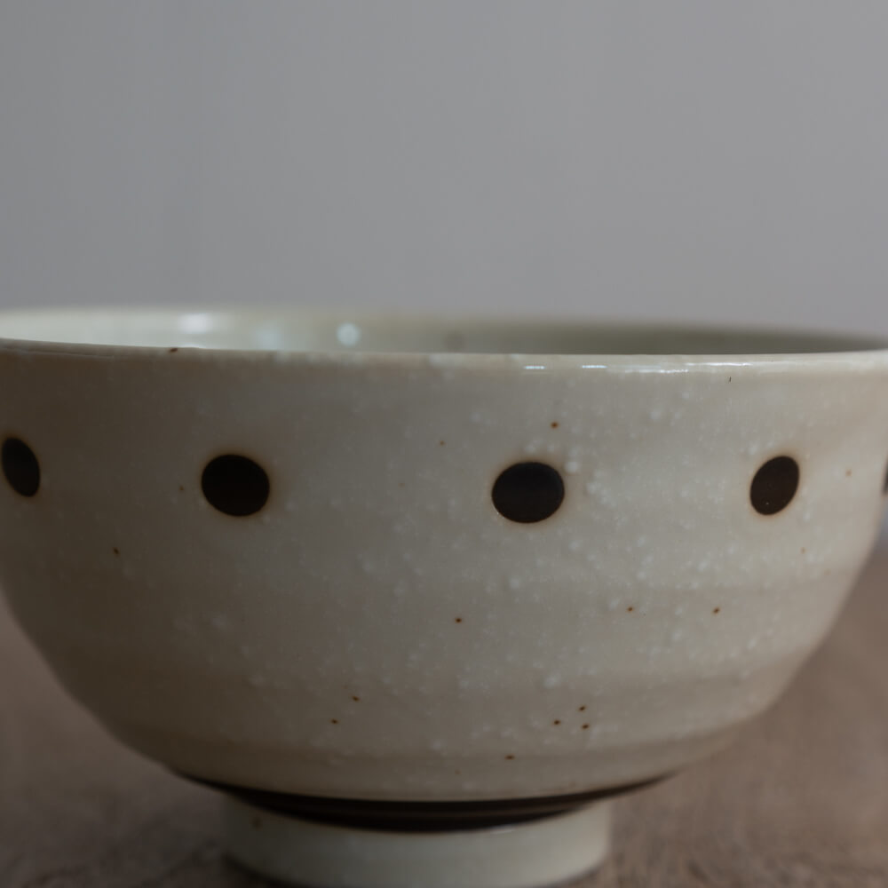 粉引ドット茶碗
