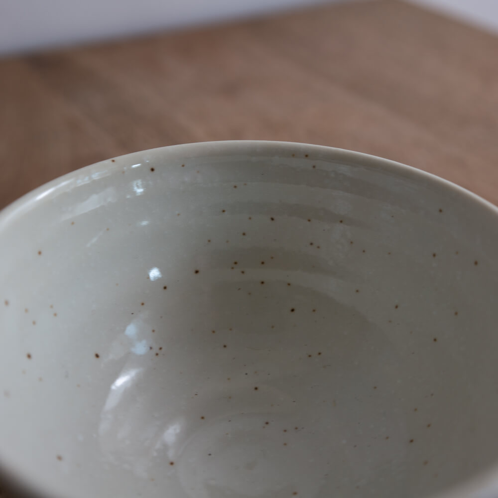 粉引ドット茶碗