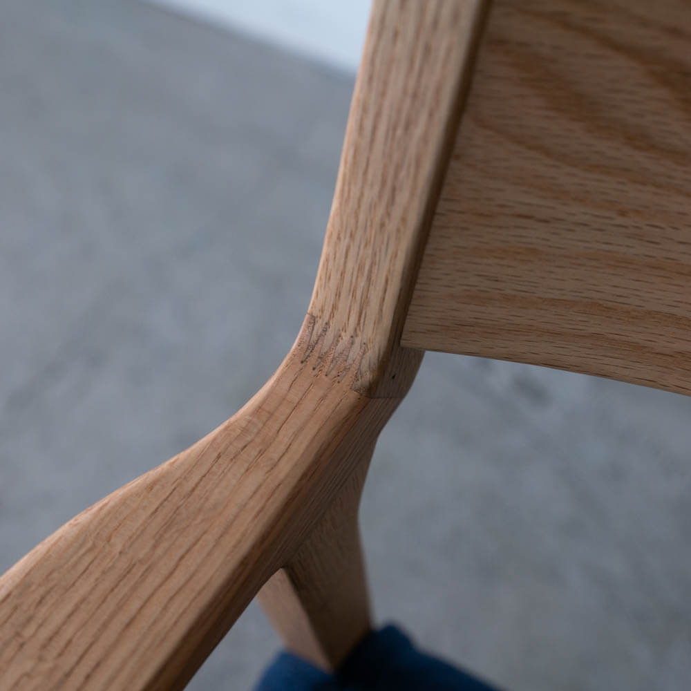 Primo 032 セミアームチェア OAK レッドオーク / ウレタン ST NA色
