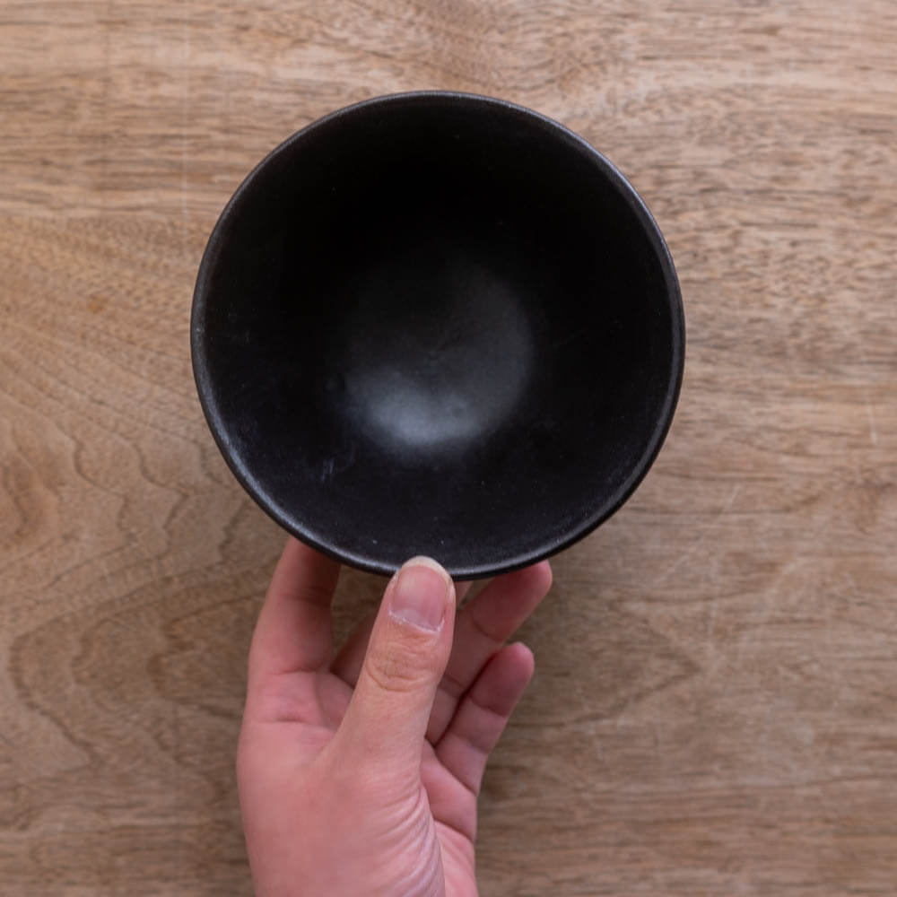 土物しのぎ茶碗 (大きめ) 黒