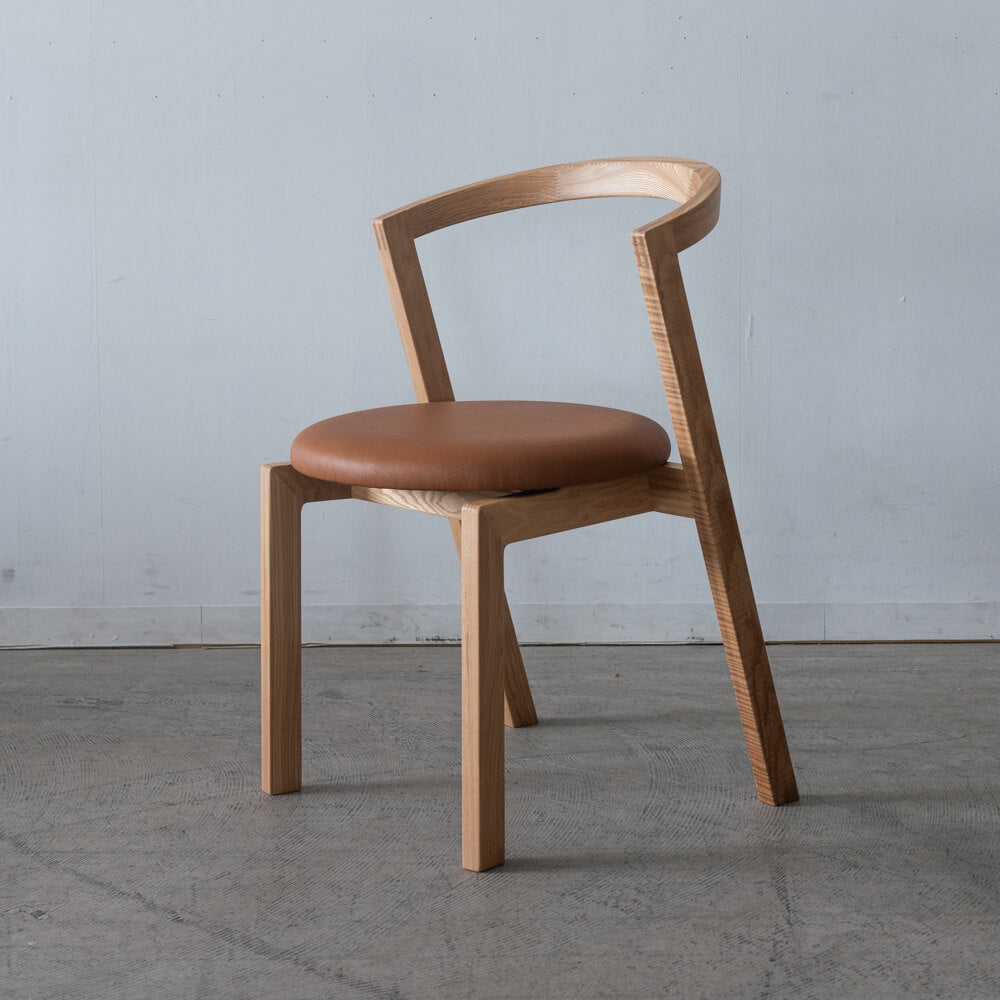 TP Chair 04 北海道産タモ材 / ウレタン塗装 / 本革 HLS1104 / SH430
