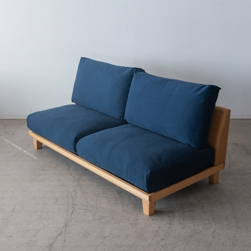 ［数量限定］シラル 3Pソファ OAK 本体：オレンジ クッション：ネイビー