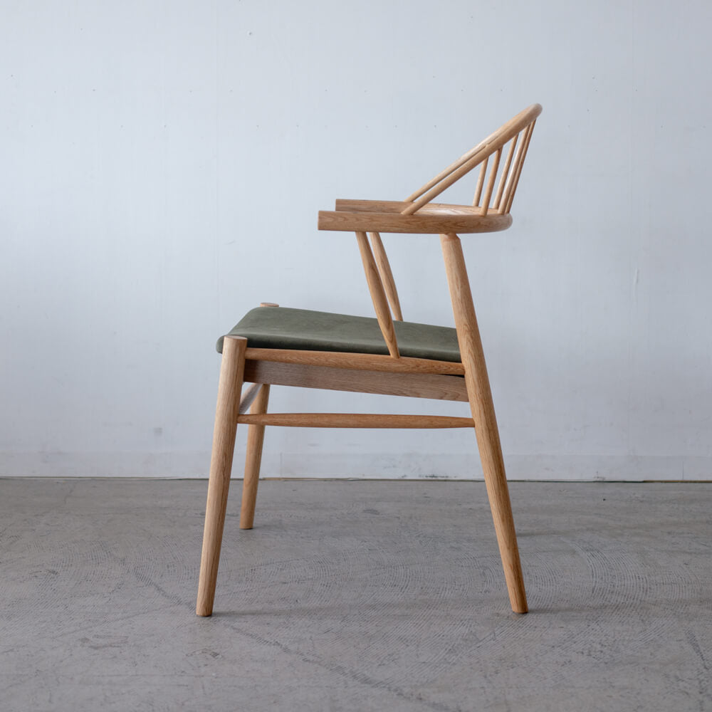 double BOW チェア W-02 ミズナラ材 / オイル ウルトラスエード / 4M48（D / GRN）