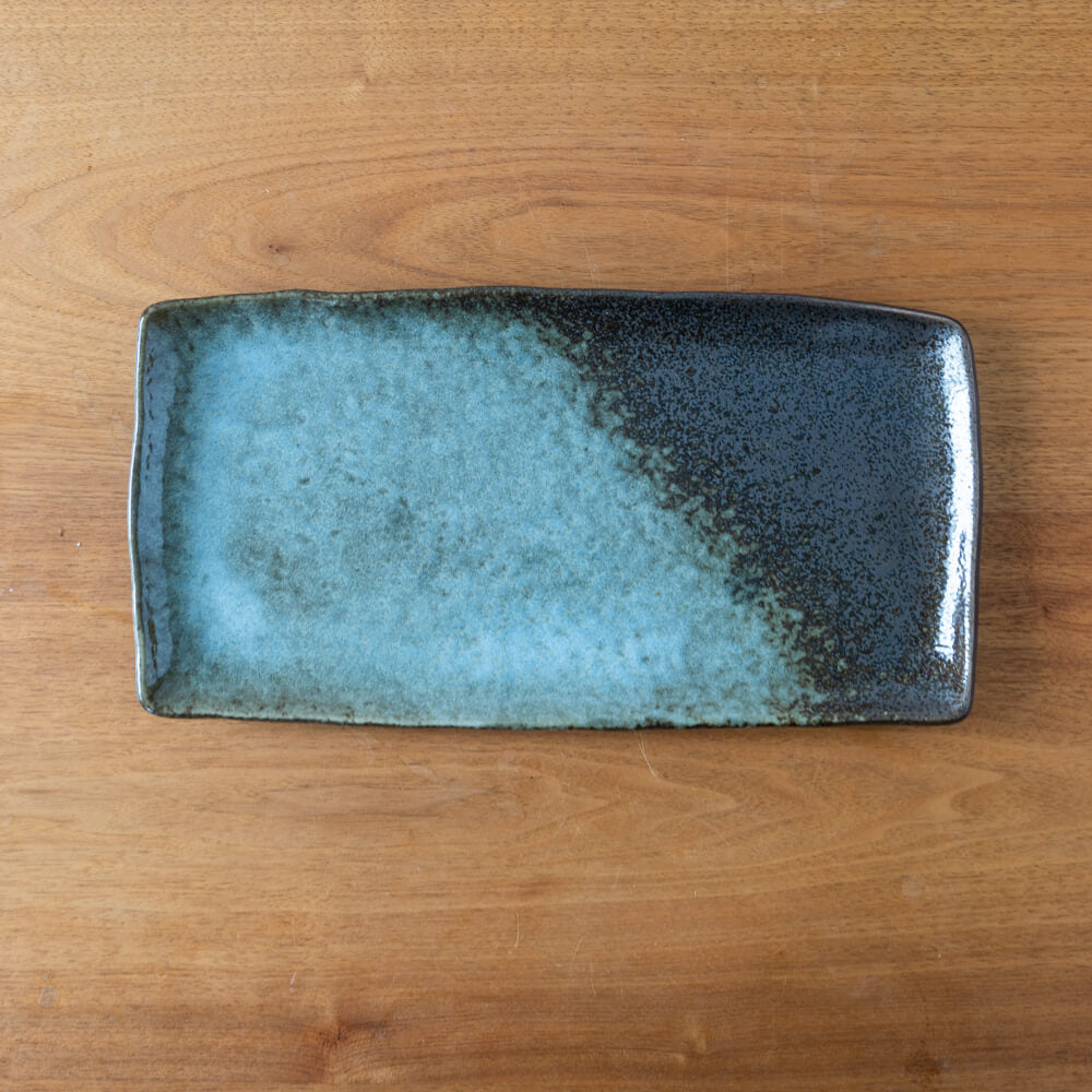 【WEB限定】黒釉青吹ベタハマ ホッケ皿 -器市-