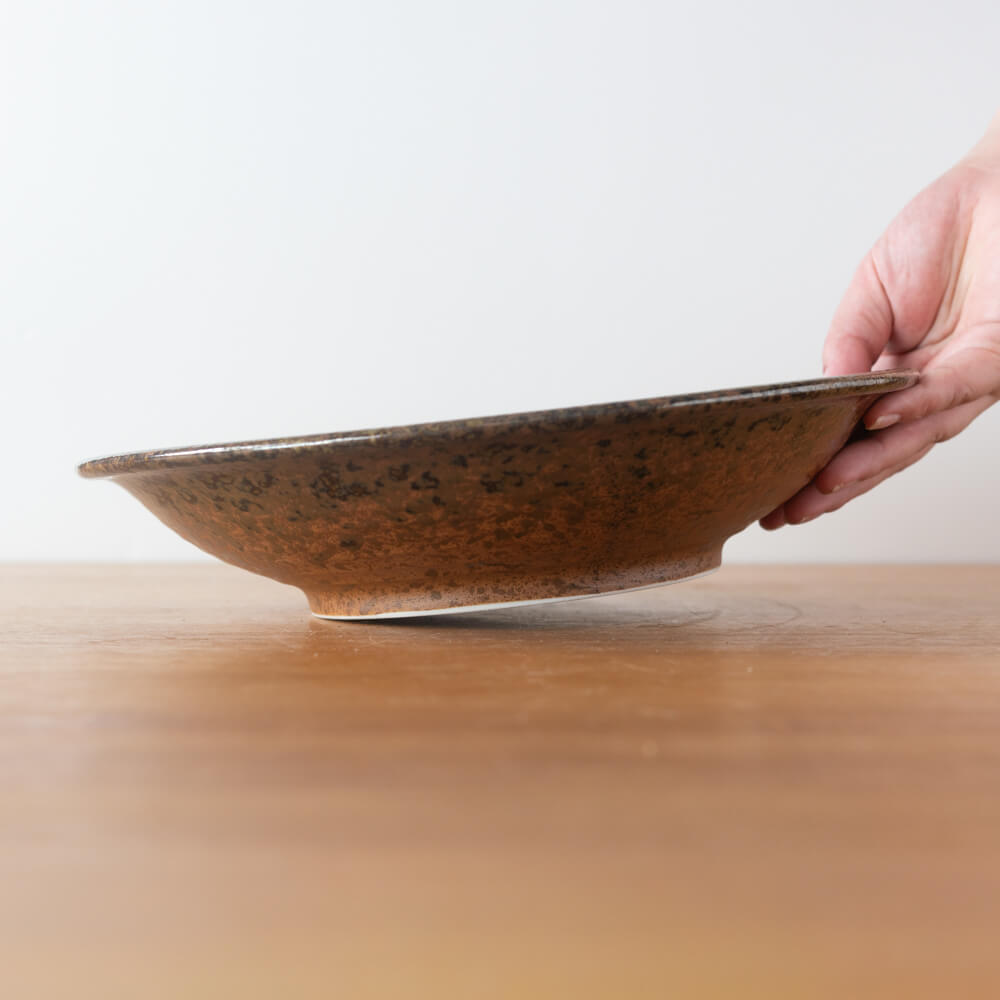 灰釉スリ目紋 円9.5盛皿