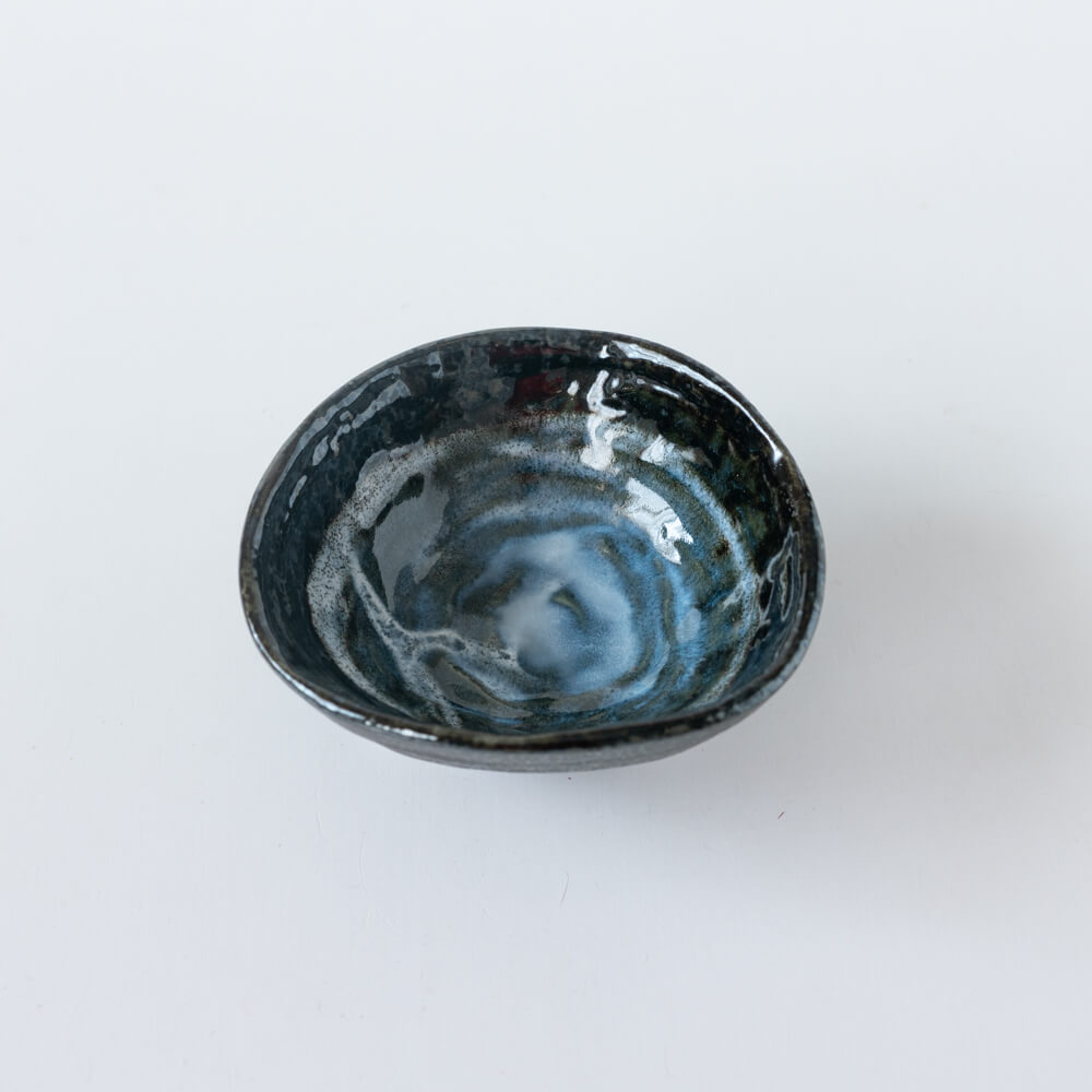 【WEB限定】黒釉刷毛目 三つ足5寸鉢 -器市-