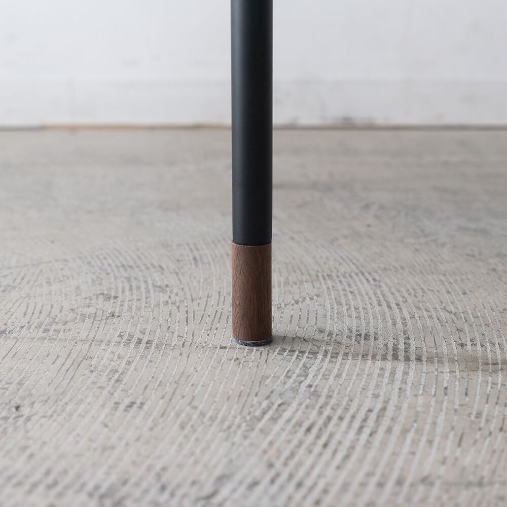 JOULU（ヨウル）70 ラウンドテーブル ウォールナット無垢材／オイル仕上げ