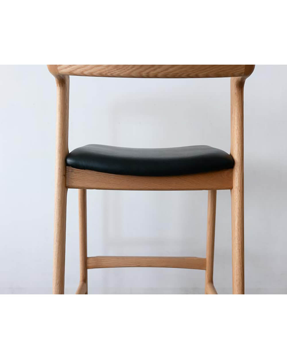 ［現品SALE］ユナカウンターチェア レッドオーク無垢材 / オイル仕上げ ブラックL-8395（棚なし）