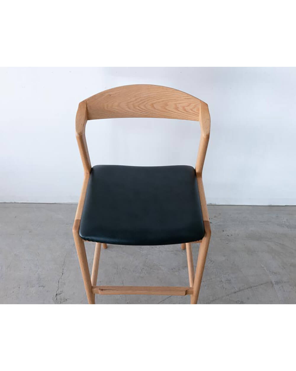 ［現品SALE］ユナカウンターチェア レッドオーク無垢材 / オイル仕上げ ブラックL-8395（棚なし）