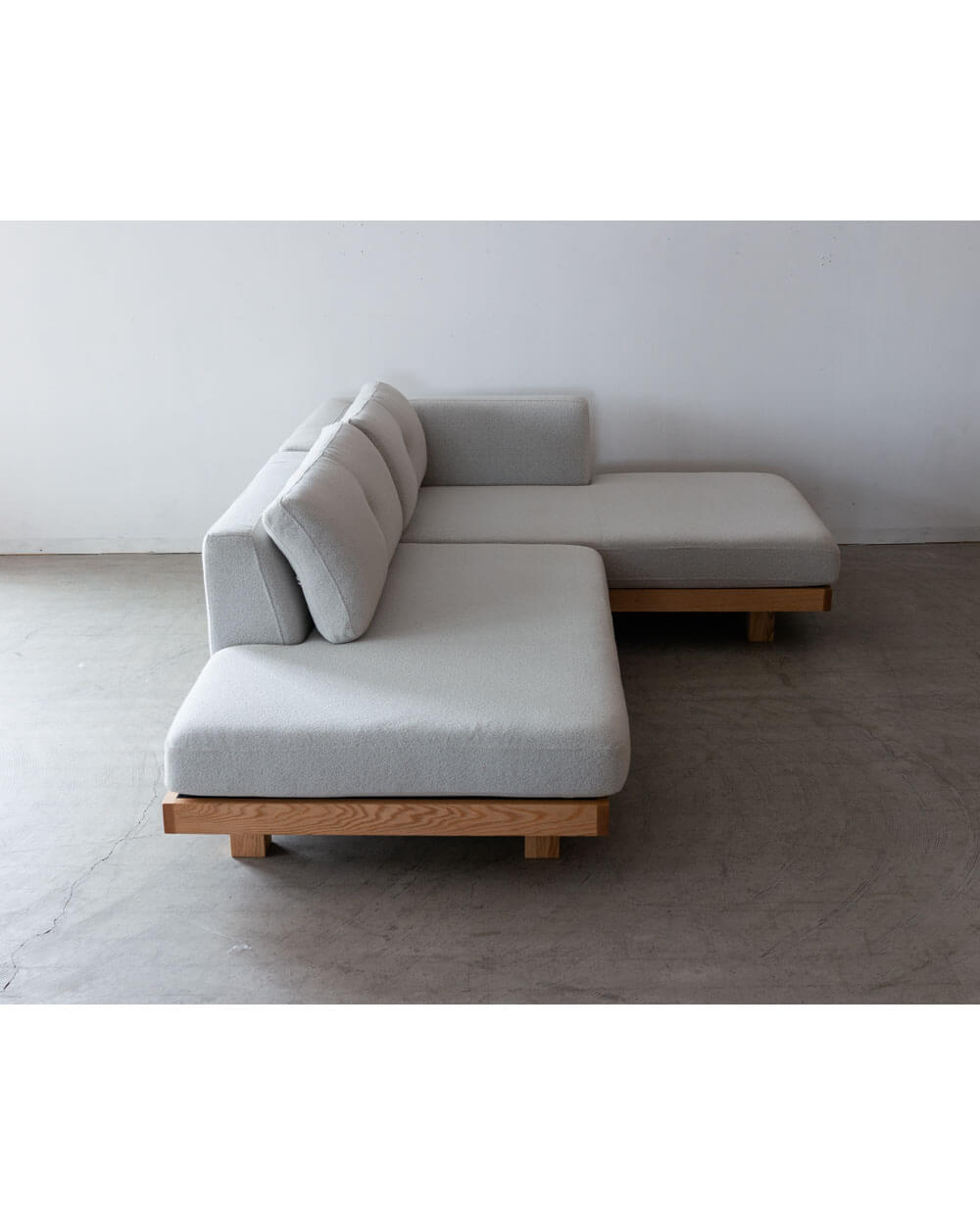 ［現品SALE］コロンカウチソファ（R）＋シェーズロング（L）レッドオーク / オイル 張地：ランク2 エコモコ / ホワイト