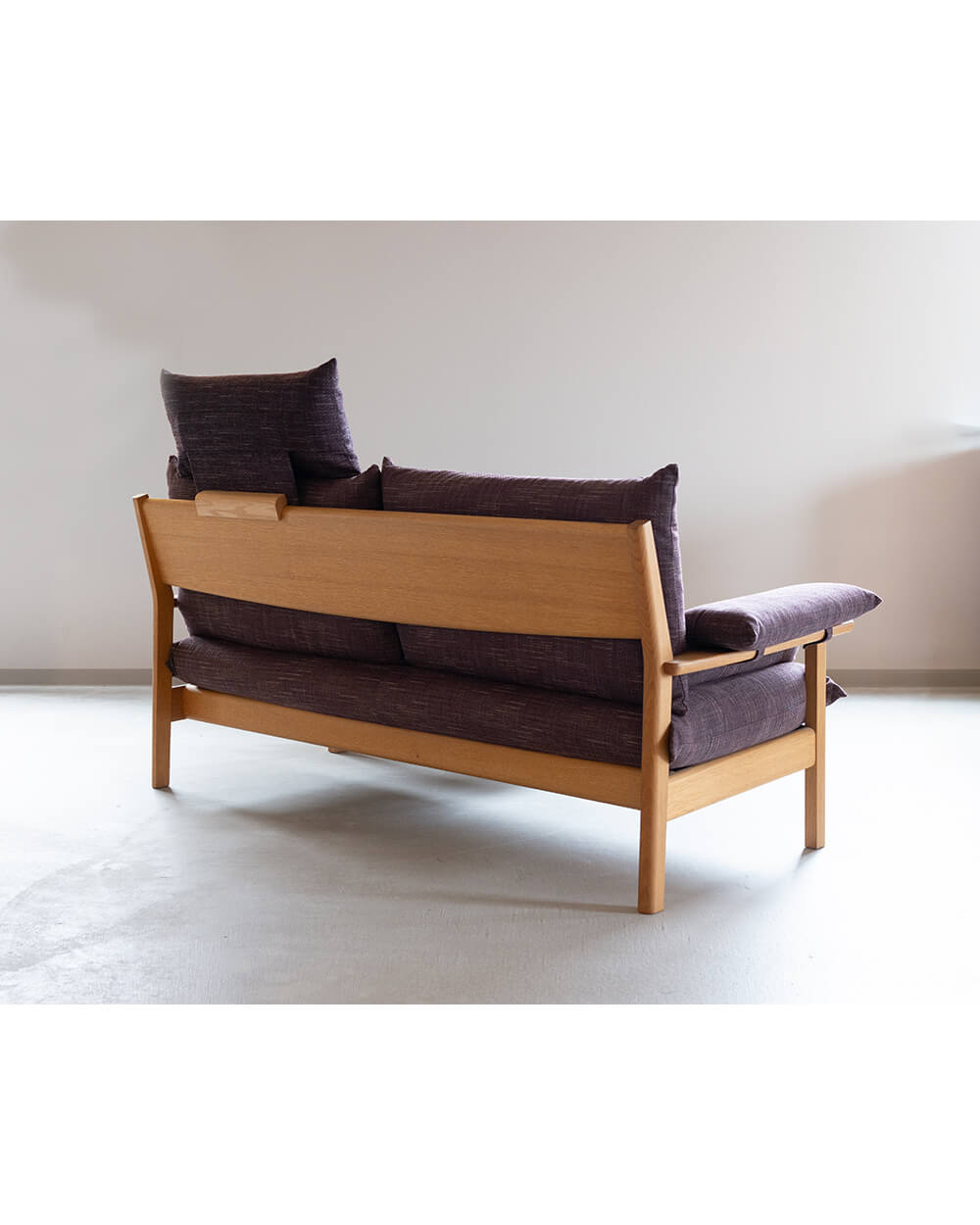 ［リユース品］chigusa 2.5Pソファ ヘッドレスト/スツール
