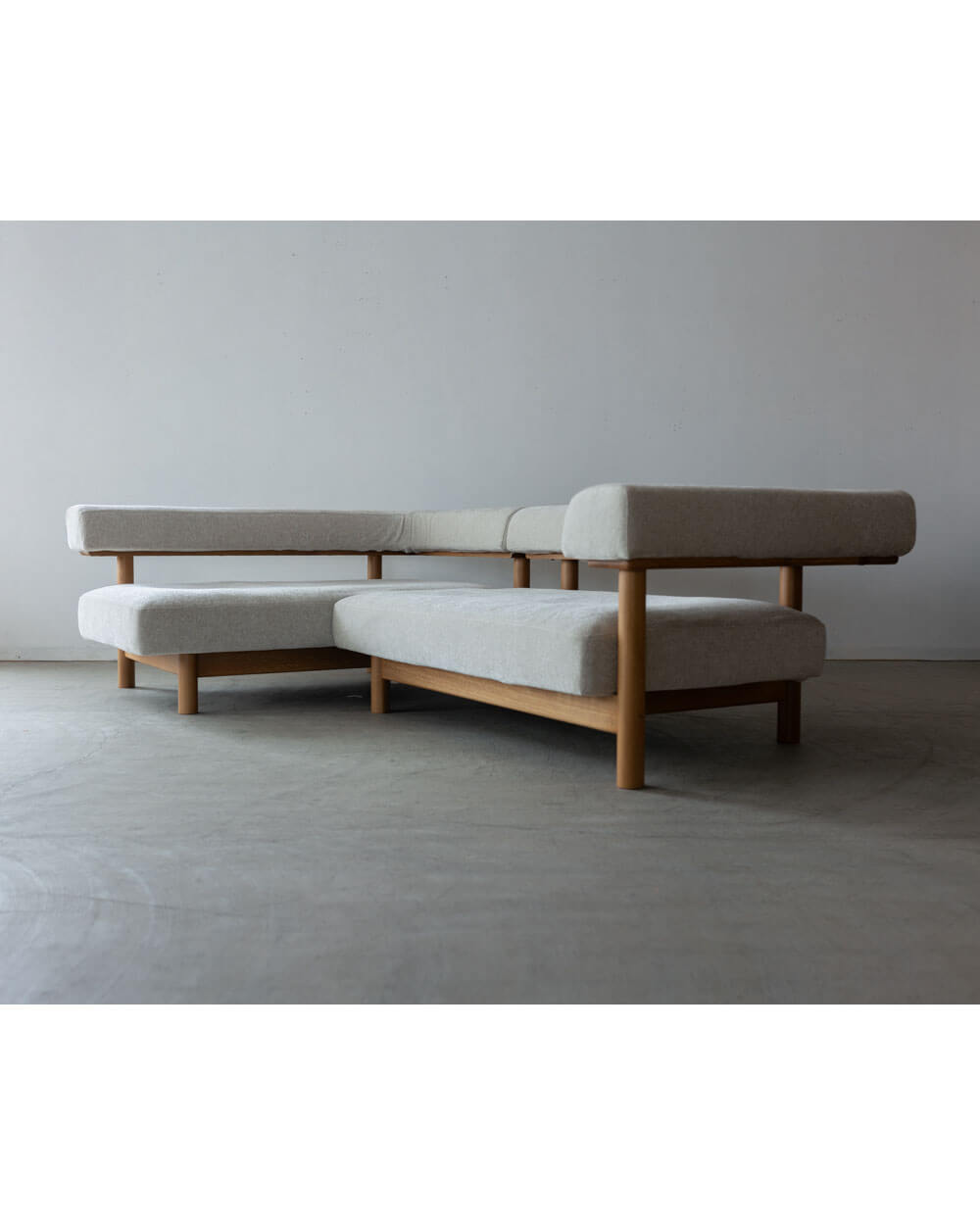 ［現品SALE］カウチソファ ナラ材 LC046-R155（NR-H0 AF840）クッション付き［ナガノインテリア］