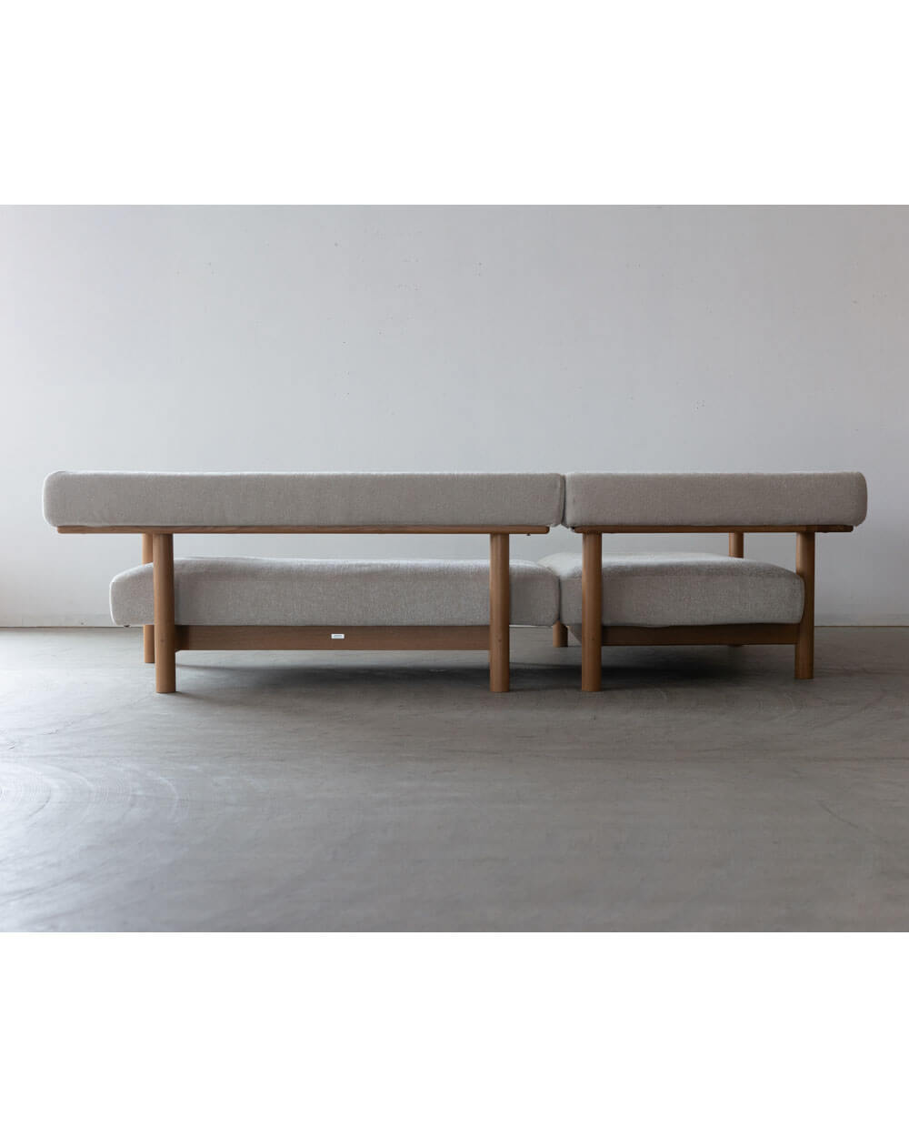 ［現品SALE］カウチソファ ナラ材 LC046-R155（NR-H0 AF840）クッション付き［ナガノインテリア］